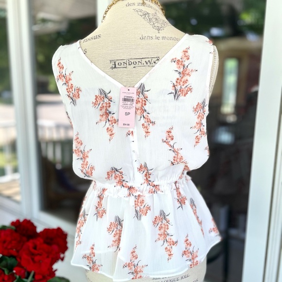 New Women’s Ann Taylor Sleeveless Blouse - Picture 4 of 5